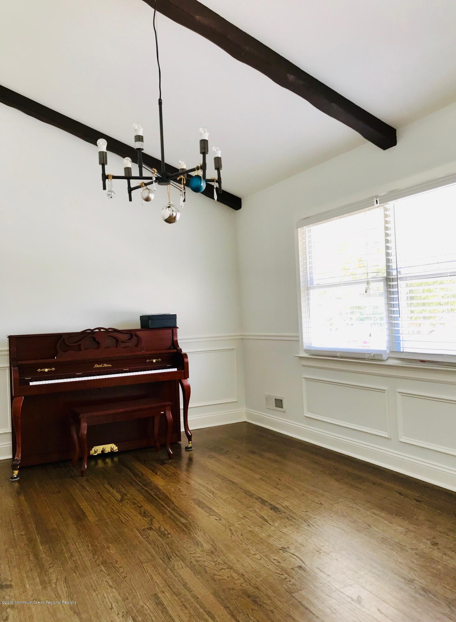 675 Harmony Road Middletown, NJ 07748 - Photo 7 of 15 IMG-8720