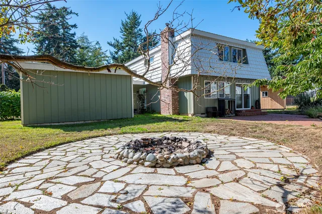 $499,000 | 1930 North Fir Woods Place, Oak Harbor, WA 98277