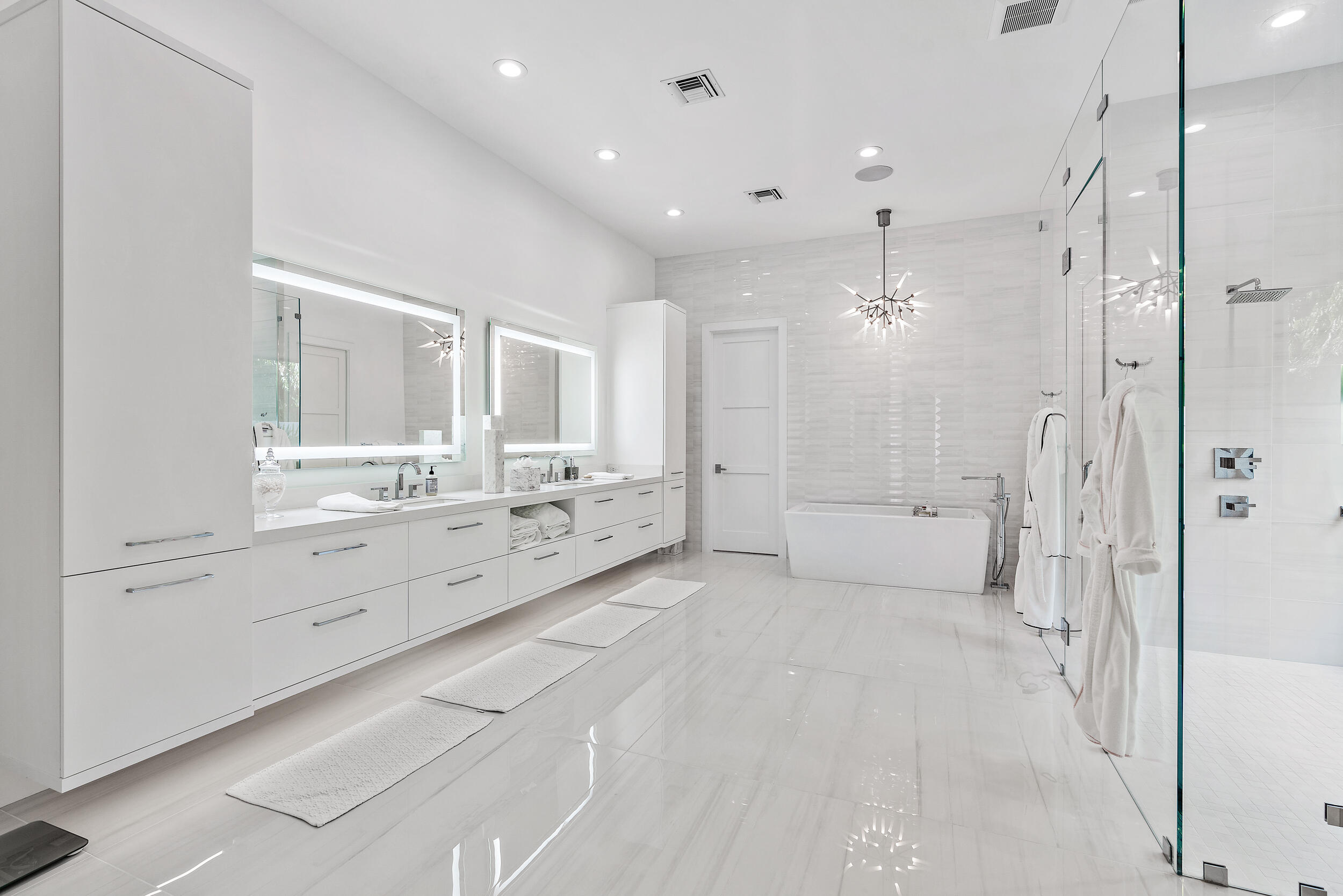 389 Eagle Drive Jupiter, FL 33477 - Photo 23 of 47 Master Bathroom
