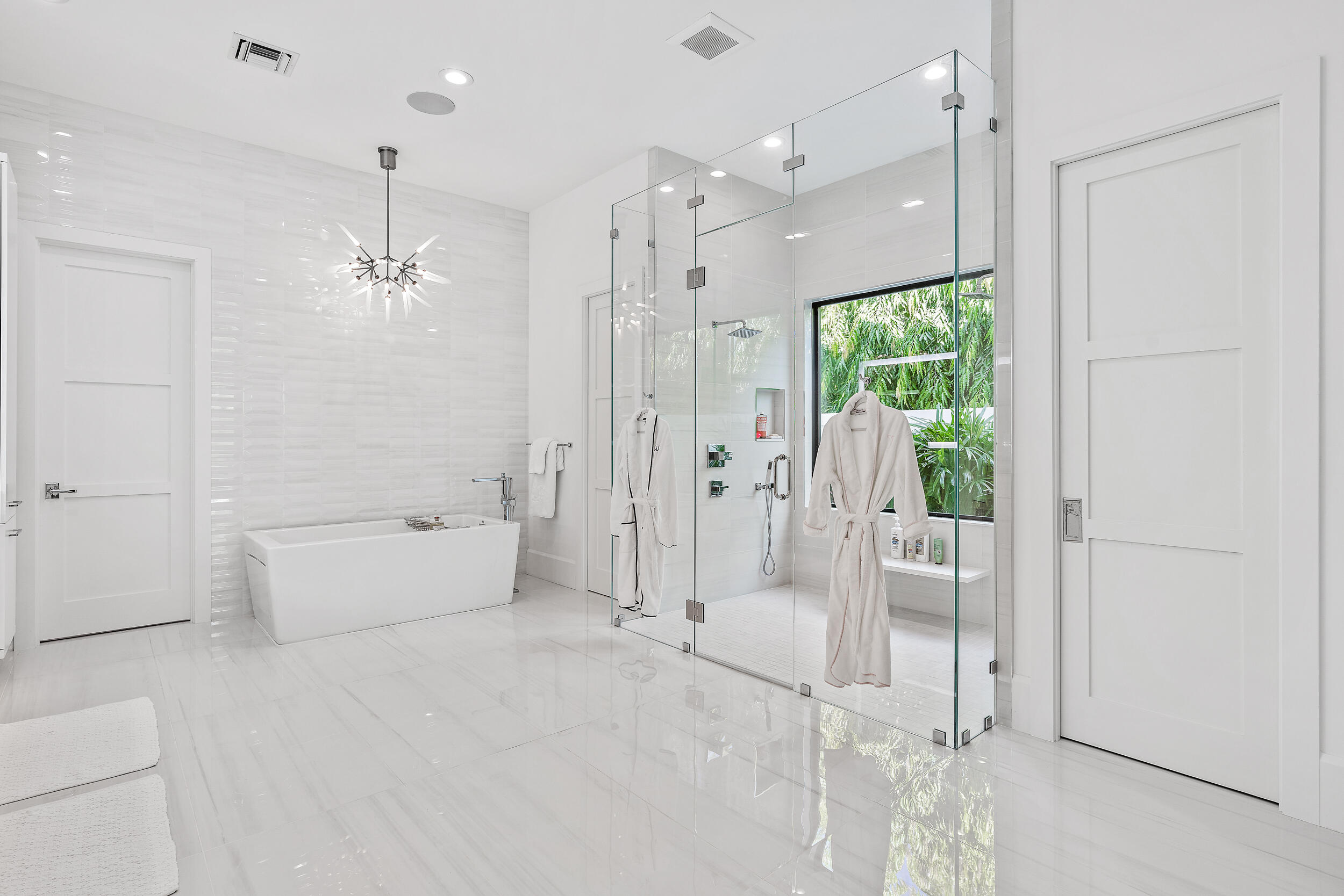 389 Eagle Drive Jupiter, FL 33477 - Photo 24 of 47 Master Bathroom