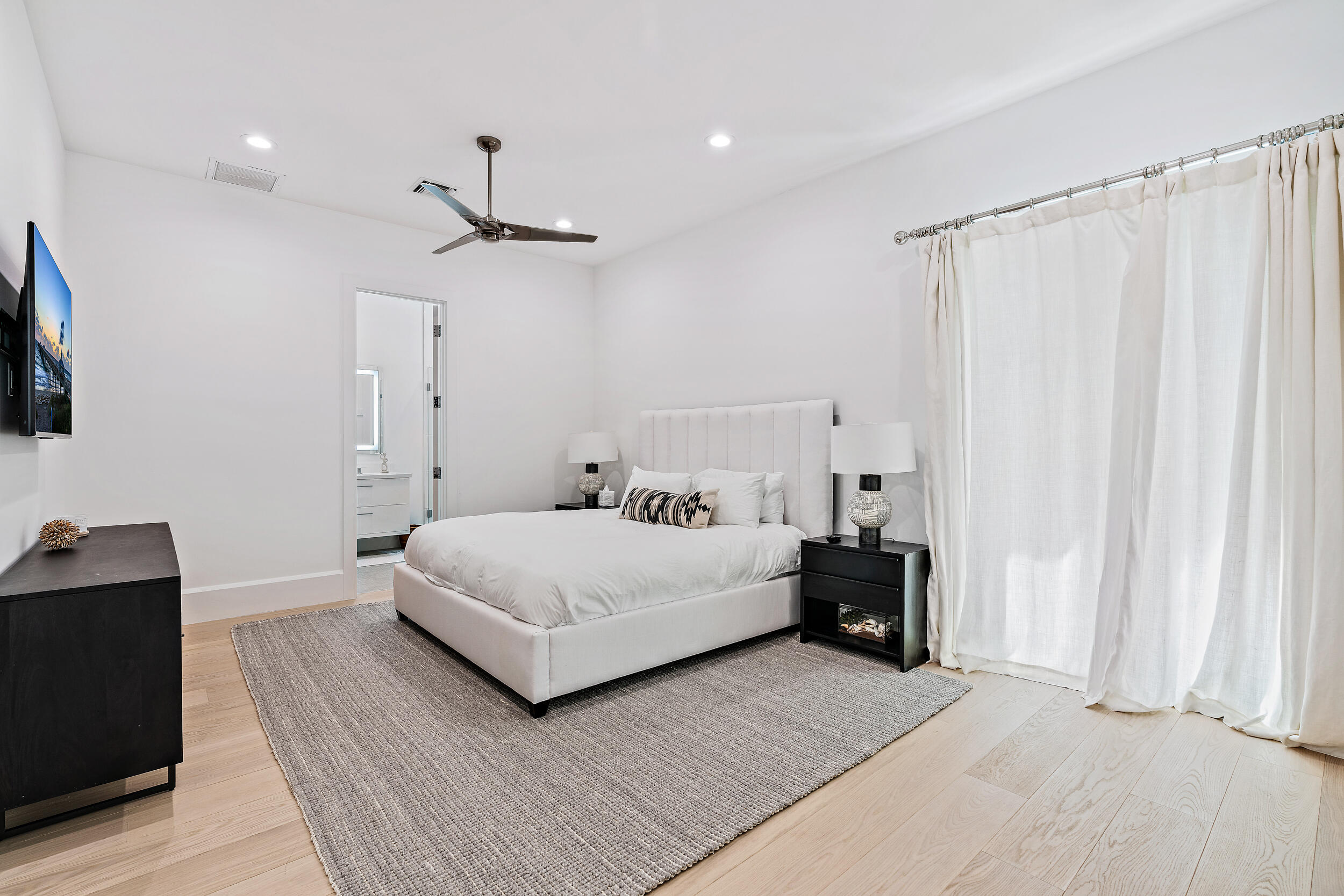 389 Eagle Drive Jupiter, FL 33477 - Photo 27 of 47 Guest Bedroom