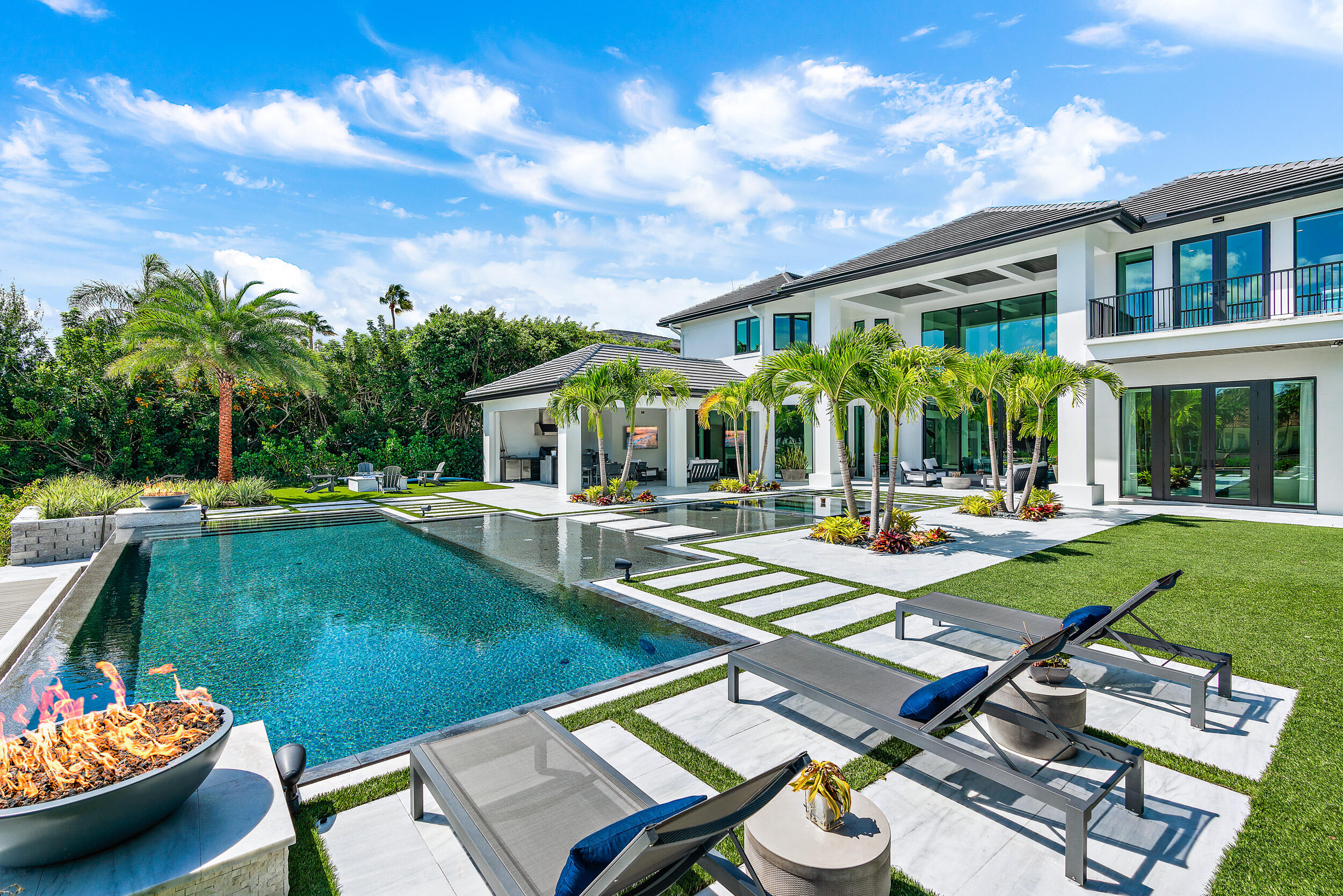 389 Eagle Drive Jupiter, FL 33477 - Photo 4 of 47 Pool