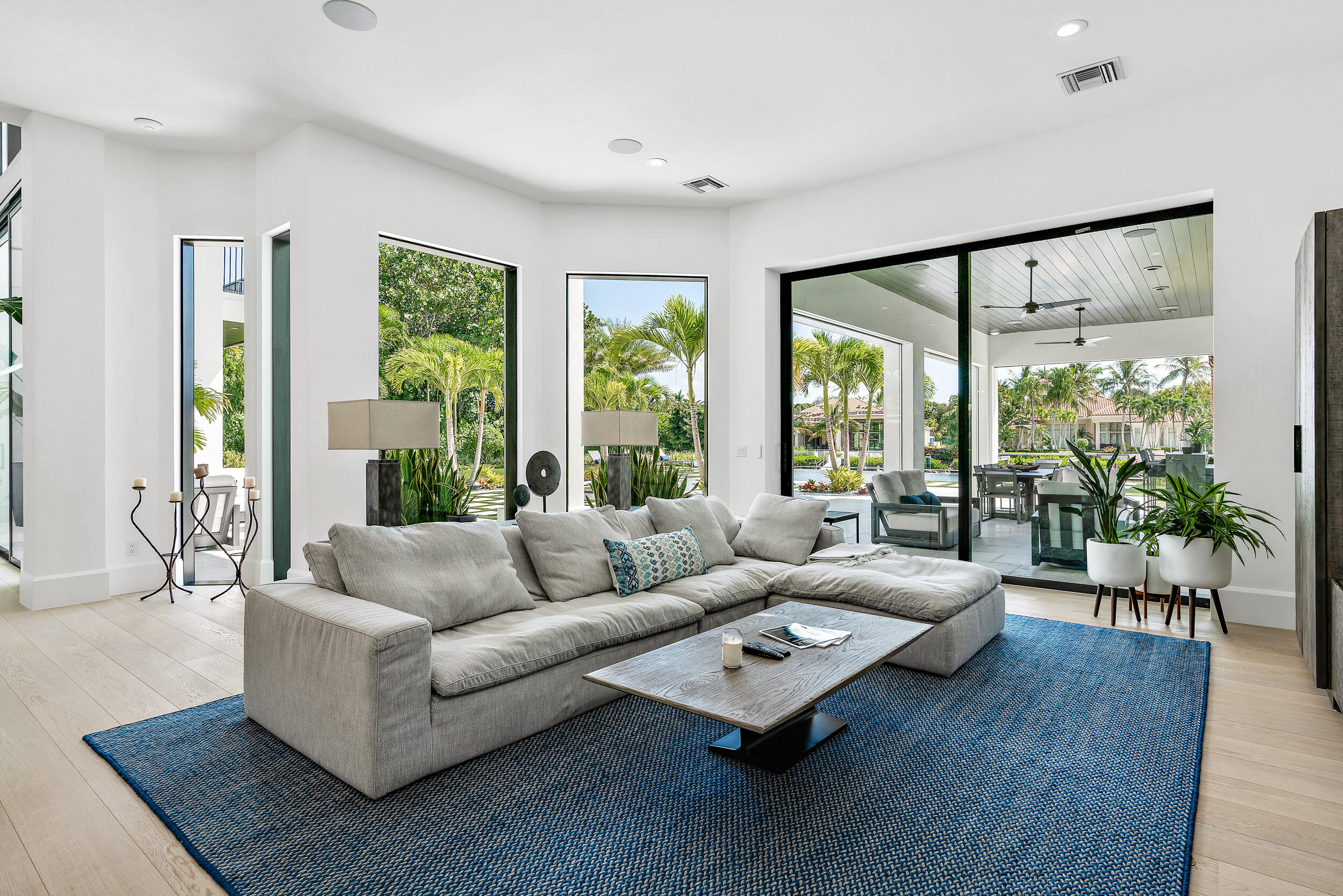389 Eagle Drive Jupiter, FL 33477 - Photo 10 of 47 Family Room