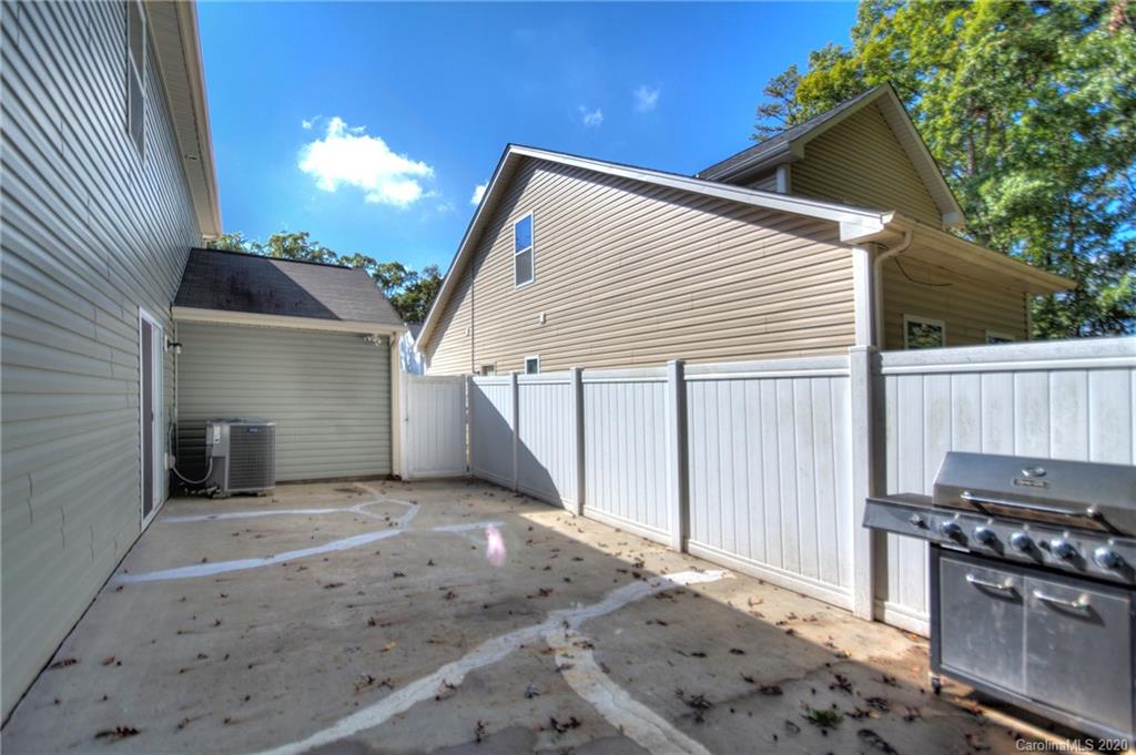 2743 Bramble Ridge Court Charlotte, NC 28215 - Photo 25 of 29 Gallery Image 25