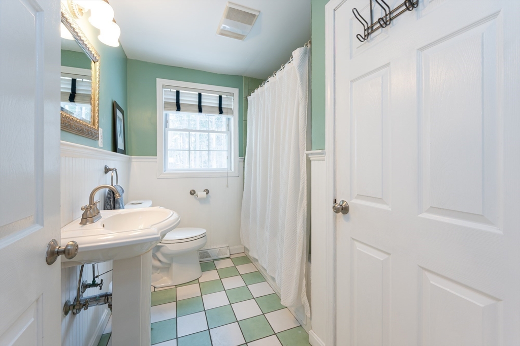 55 Parker Road Chelmsford, MA 01824 - Photo 18 of 41