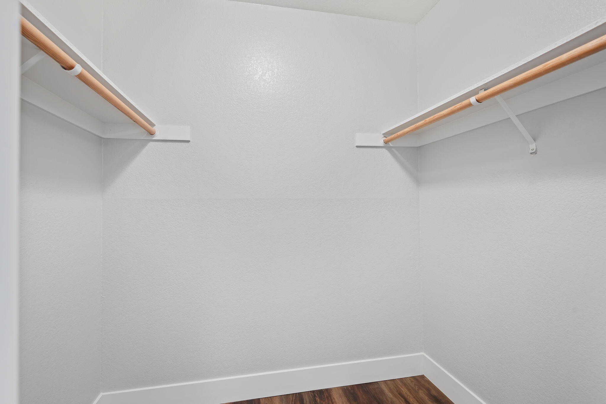 3375 Foothill Road, Unit 921 Carpinteria, CA 93013 - Photo 12 of 18 Primary Bedroom Closet