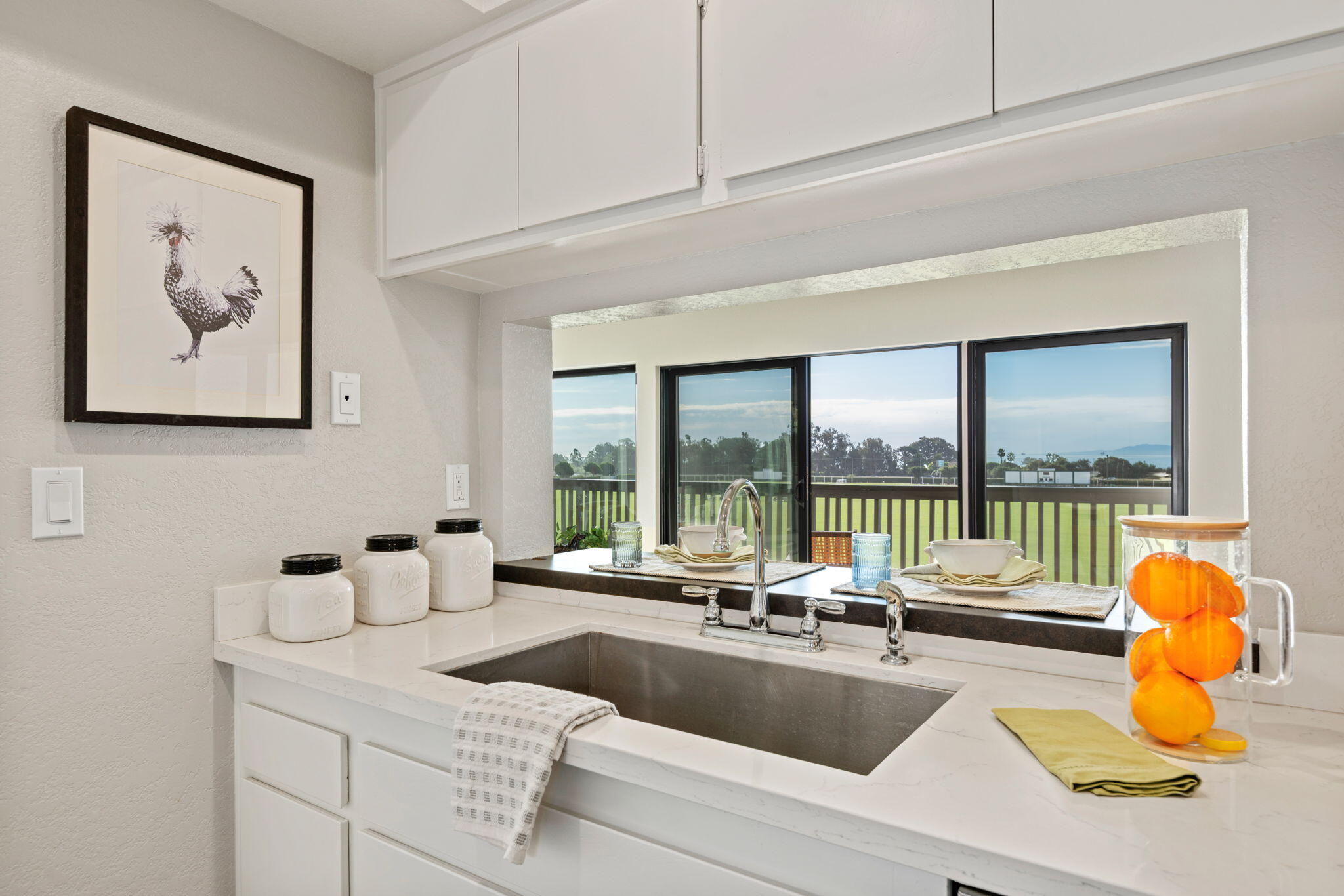 3375 Foothill Road, Unit 921 Carpinteria, CA 93013 - Photo 5 of 18 Kitchen