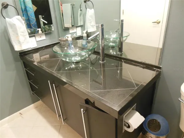 $374,900 | 3053 Landmark Boulevard, Unit 1107, Palm Harbor, FL 34684