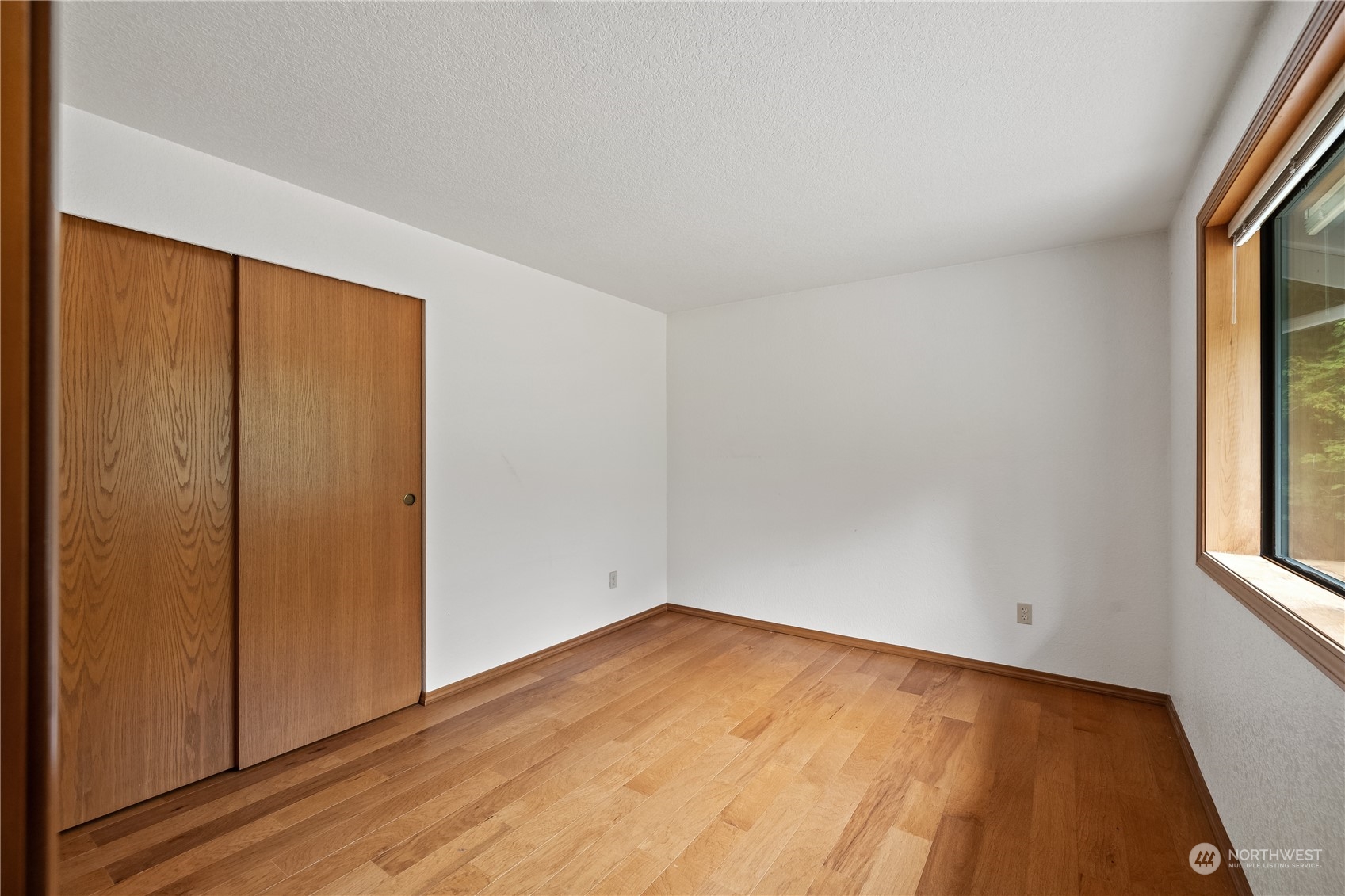 5609 Lemon Road Northeast Olympia, WA 98506 - Photo 14 of 26 Gallery Image 14