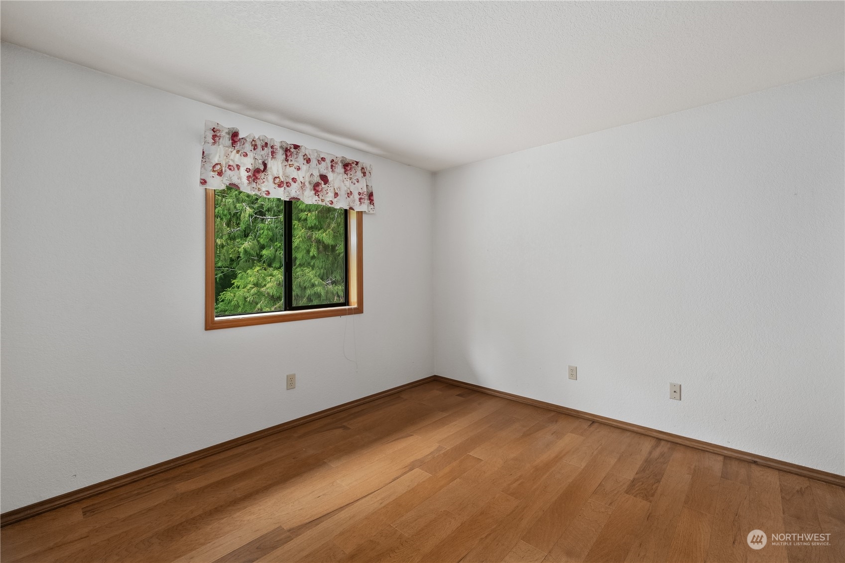 5609 Lemon Road Northeast Olympia, WA 98506 - Photo 16 of 26 Gallery Image 16