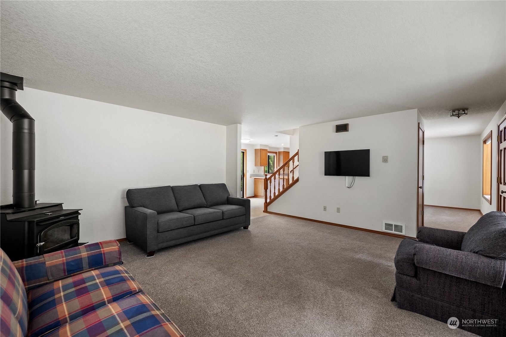 5609 Lemon Road Northeast Olympia, WA 98506 - Photo 9 of 26 Gallery Image 9