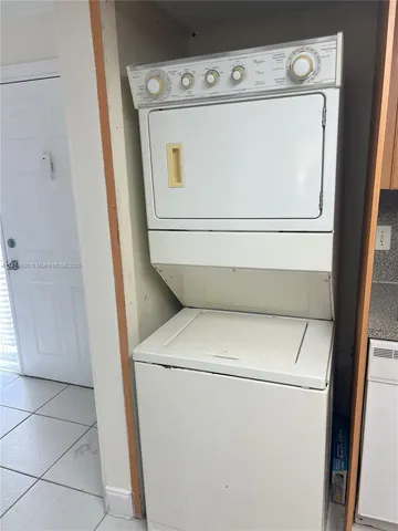 a close up view of washer and dryer