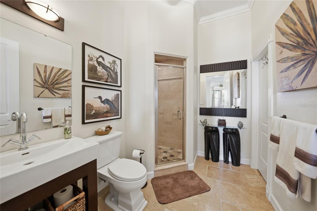 8635 Southwest Riverside Drive Arcadia, FL 34269 - Photo 17 of 70 a bathroom with a toilet sink and mirror