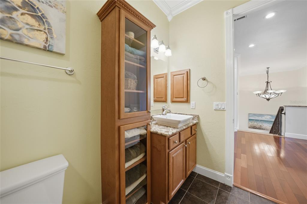 8635 Southwest Riverside Drive Arcadia, FL 34269 - Photo 30 of 70 a bathroom with a sink a toilet and shower