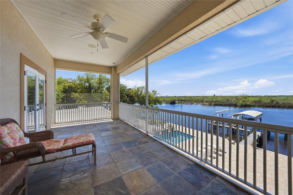8635 Southwest Riverside Drive Arcadia, FL 34269 - Photo 35 of 70 a view of a balcony with furniture