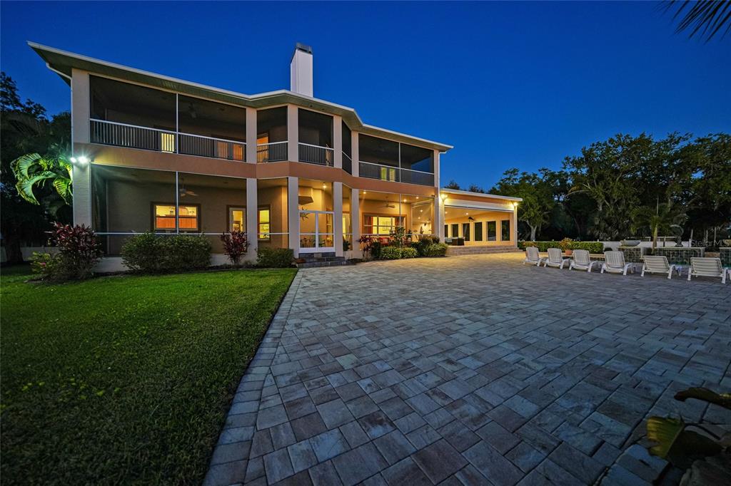 8635 Southwest Riverside Drive Arcadia, FL 34269 - Photo 66 of 70 a front view of a house with a yard