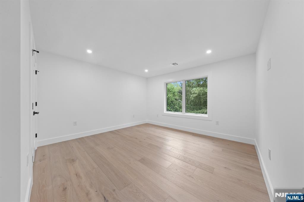 31-02 Gentner Road Fair Lawn, NJ 07410 - Photo 30 of 44