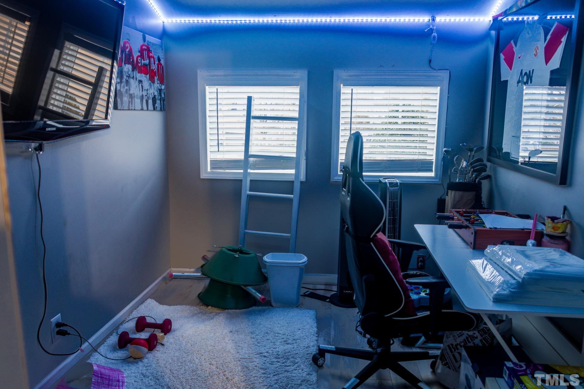 10100 Darling Street Raleigh, NC 27613 - Photo 24 of 24 a workspace with furniture and window