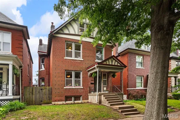 $535,000 | 3662 Humphrey Street, St. Louis, MO 63116