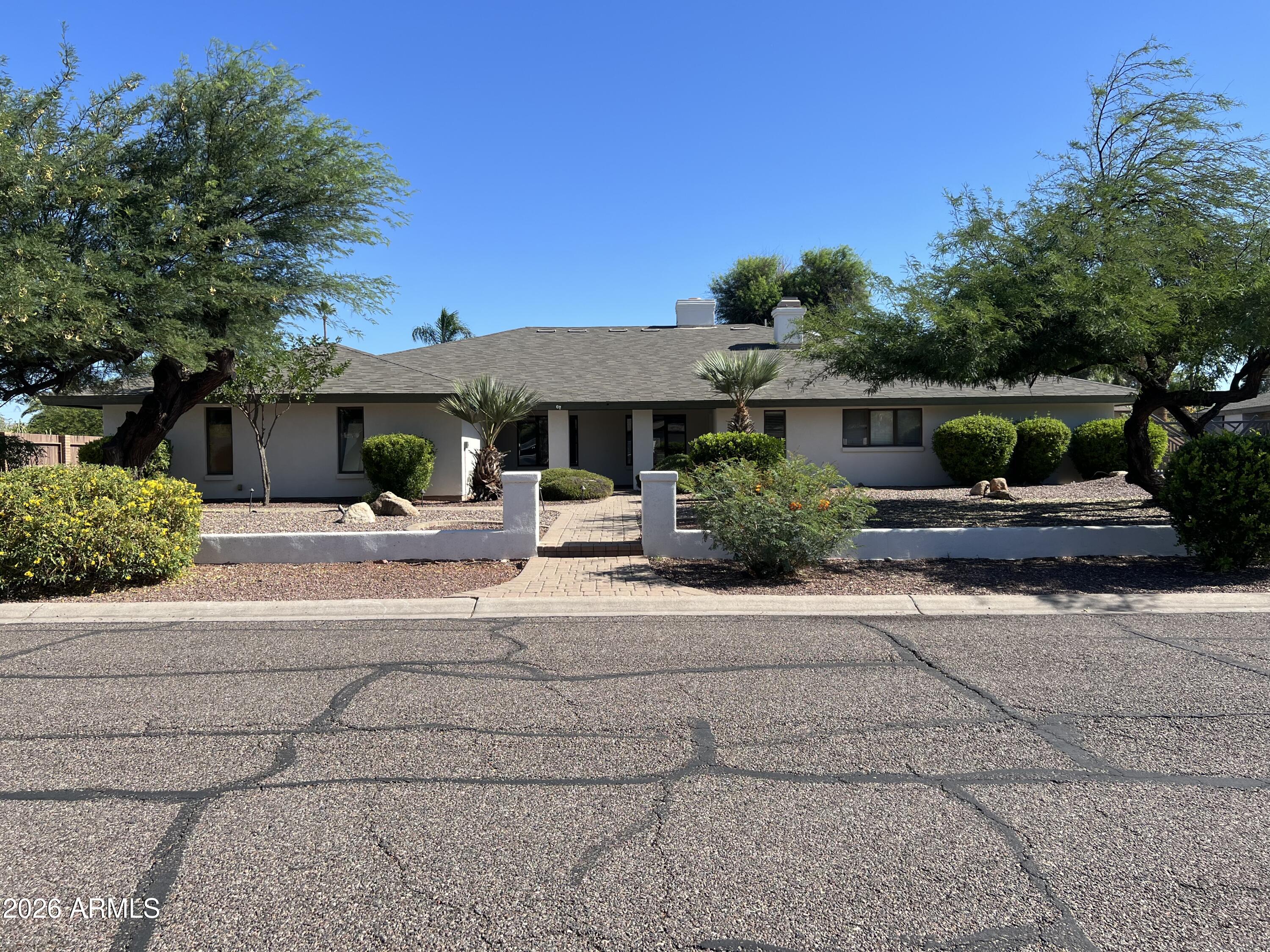 3440 East Shangri-La Road Phoenix, AZ 85028 - Photo 1 of 5 IMG_0025