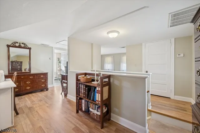 a picture of a wall with white walls