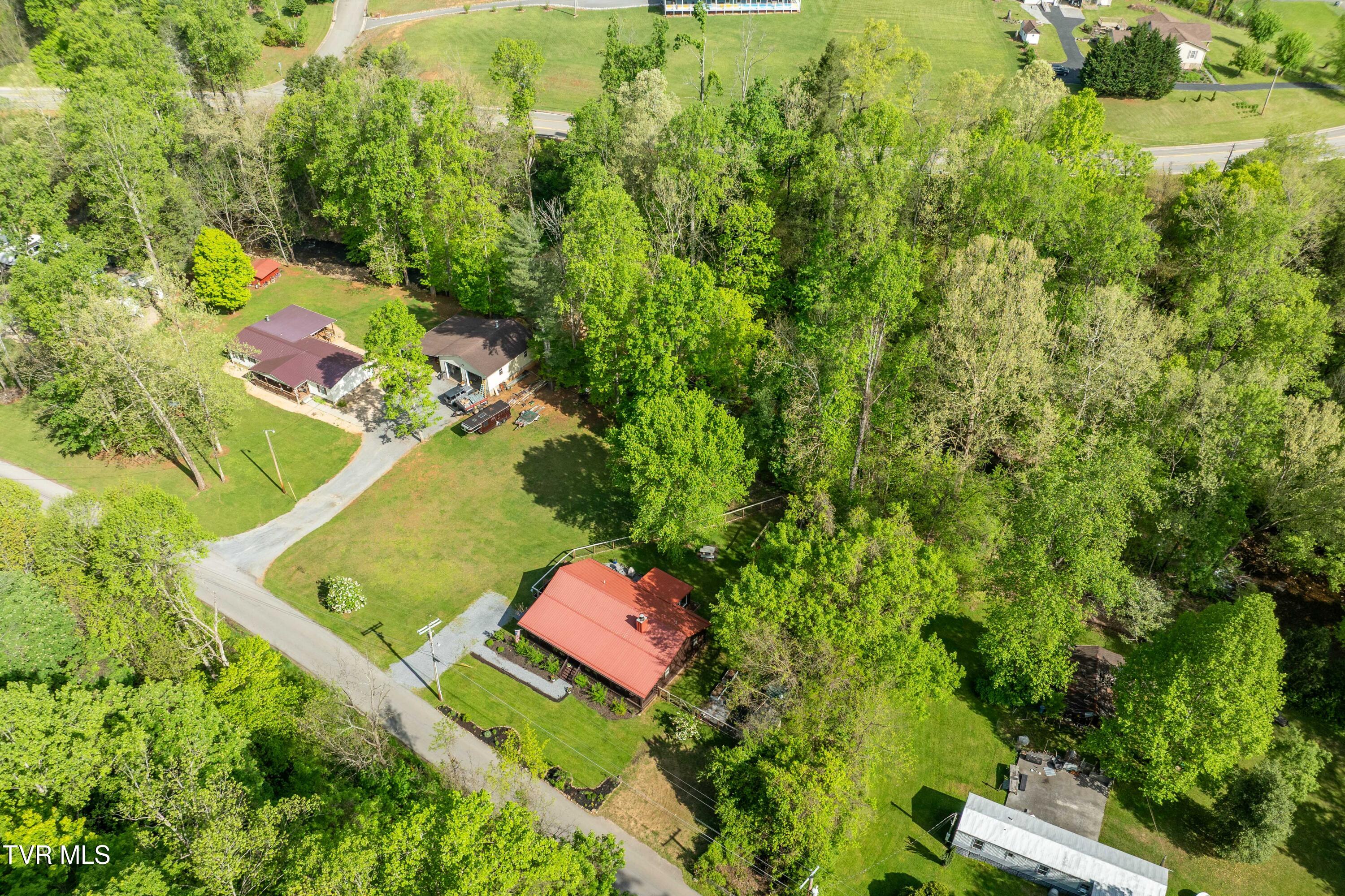 135 Grindstaff Hollow Road Elizabethton, TN 37643 - Photo 90 of 116 135 Grindstaff Hollow (7 of 82)