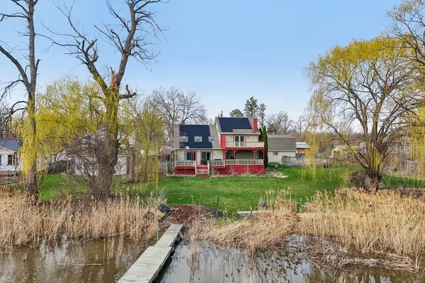 $525,000 | 27884 West Riverside Drive, Antioch, IL 60002