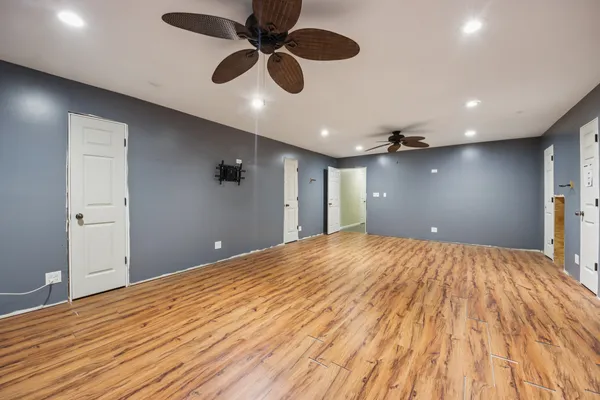 $499,000 | 27884 West Riverside Drive, Antioch, IL 60002