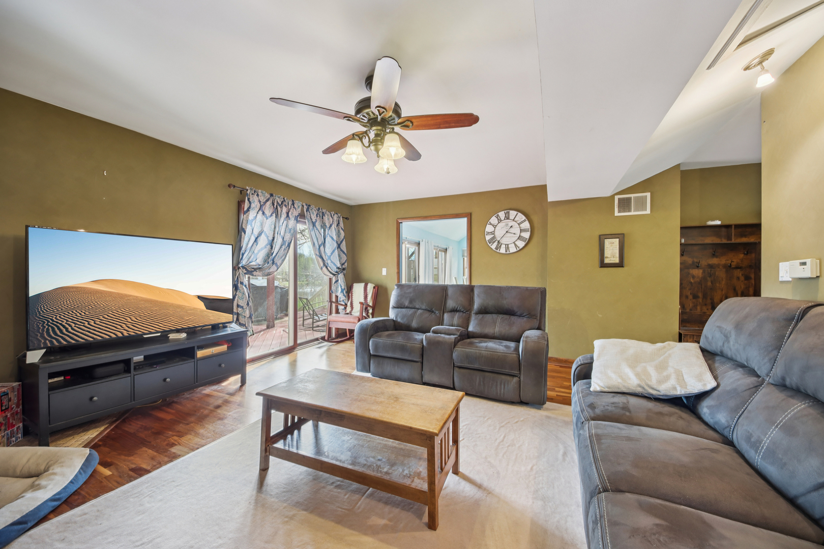 27884 West Riverside Drive Antioch, IL 60002 - Photo 4 of 40