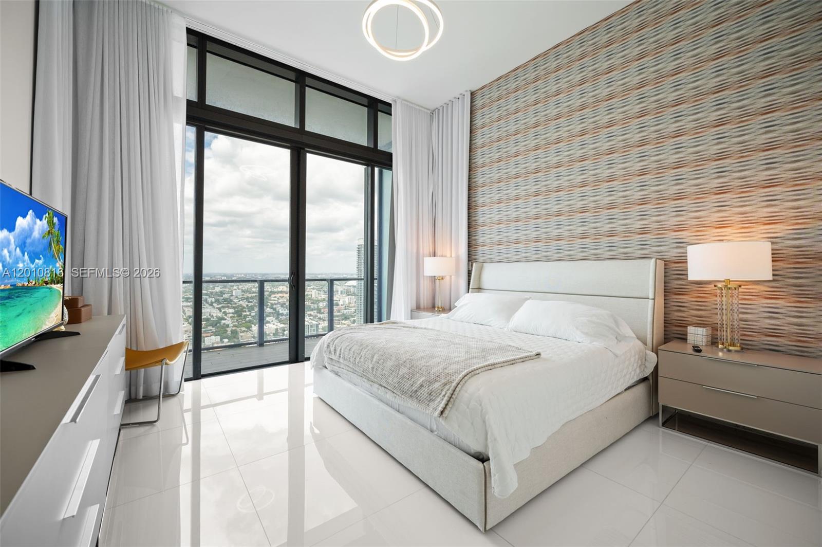 88 Southwest 7th Street, Unit PH4301 Miami, FL 33130 - Photo 18 of 47