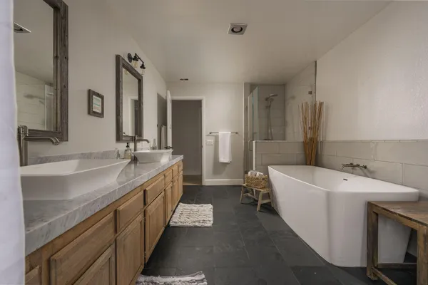 $2,095,000 | 3726 Cedar Vista, Santa Barbara, CA 93110