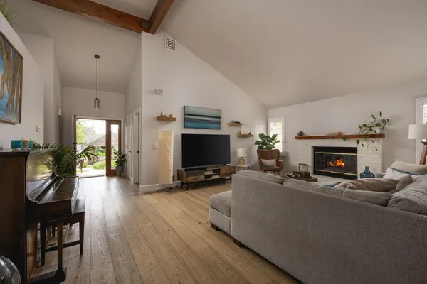 $2,095,000 | 3726 Cedar Vista, Santa Barbara, CA 93110