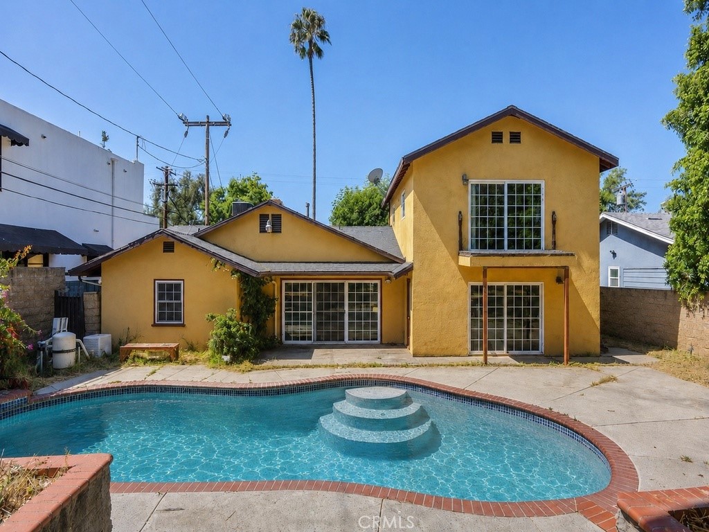 509 Alameda Altadena, CA 91001 - Photo 2 of 39 AI enhanced (pool filled with water) to show the potential