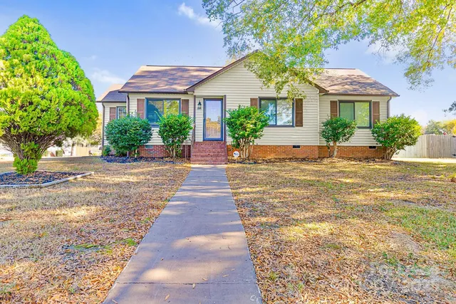 $2,000 | 7605 Bramblewood Drive, Charlotte, NC 28217