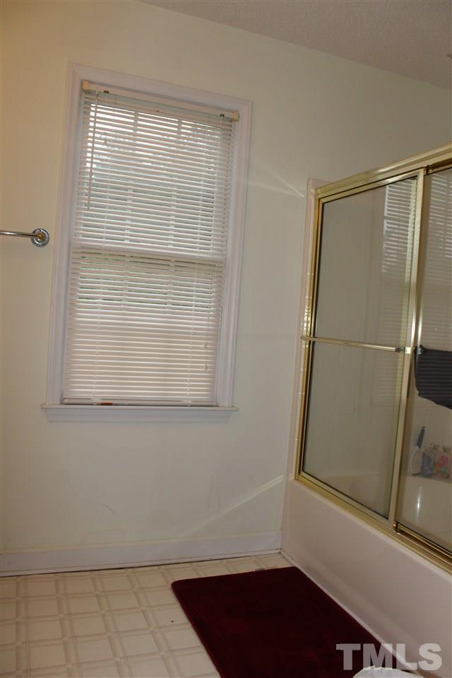 4200 Knightsbridge Way Raleigh, NC 27604 - Photo 5 of 22