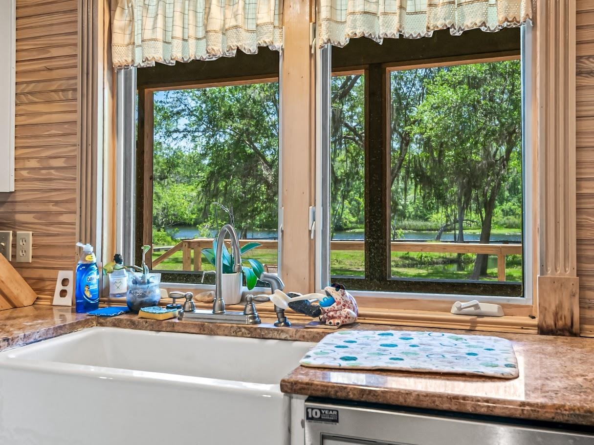 881 Hickory Hammock Road Carrabelle, FL 32322 - Photo 17 of 37