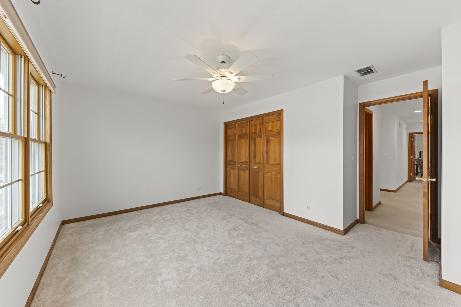 302 Roscommon Court Glen Ellyn, IL 60137 - Photo 17 of 31