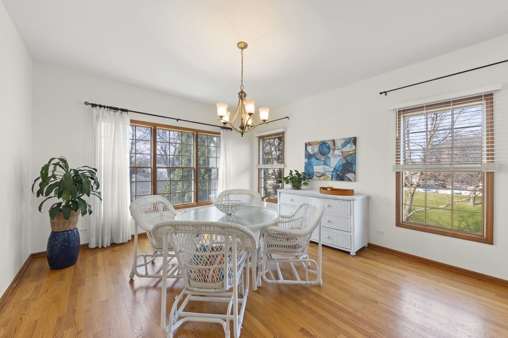 302 Roscommon Court Glen Ellyn, IL 60137 - Photo 6 of 31