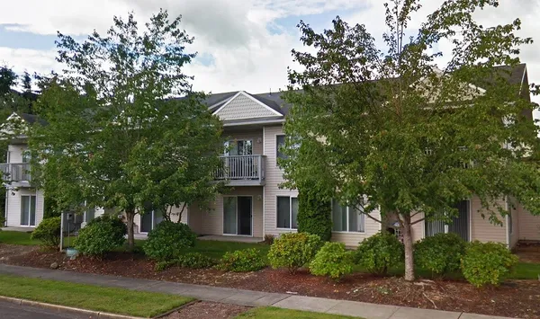 $1,158 | 205 Mountain View Road Southeast, Unit 50, Yelm, WA 98597