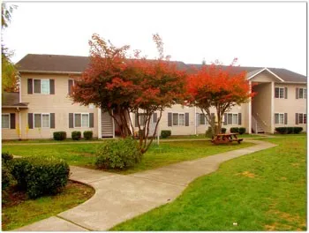 $1,158 | 205 Mountain View Road Southeast, Unit 50, Yelm, WA 98597