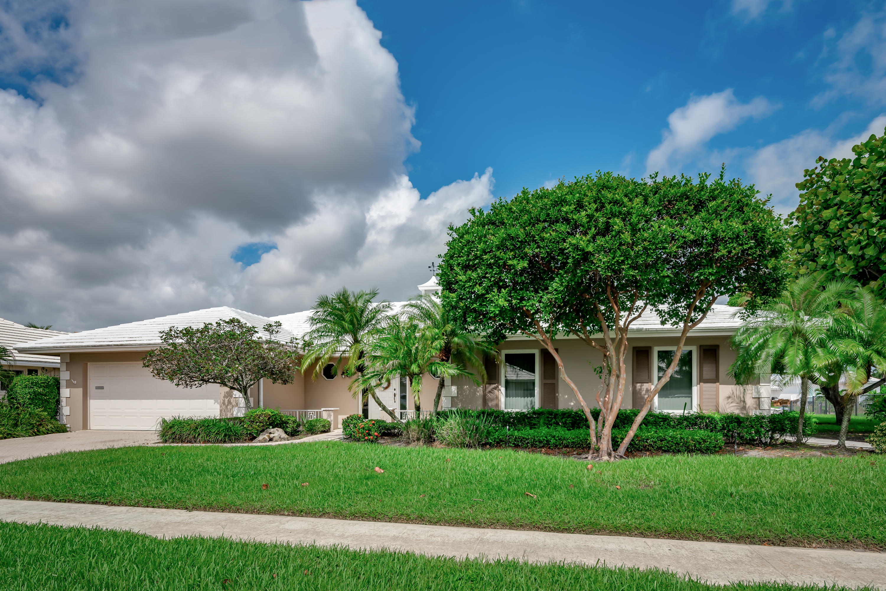 709 Elm Tree Lane Boca Raton, FL 33486 - Photo 1 of 1 FRONT VIEW