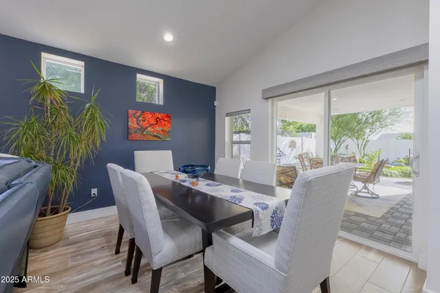 $915,000 | 2511 East Earll Drive, Phoenix, AZ 85016