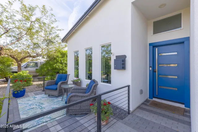 $915,000 | 2511 East Earll Drive, Phoenix, AZ 85016