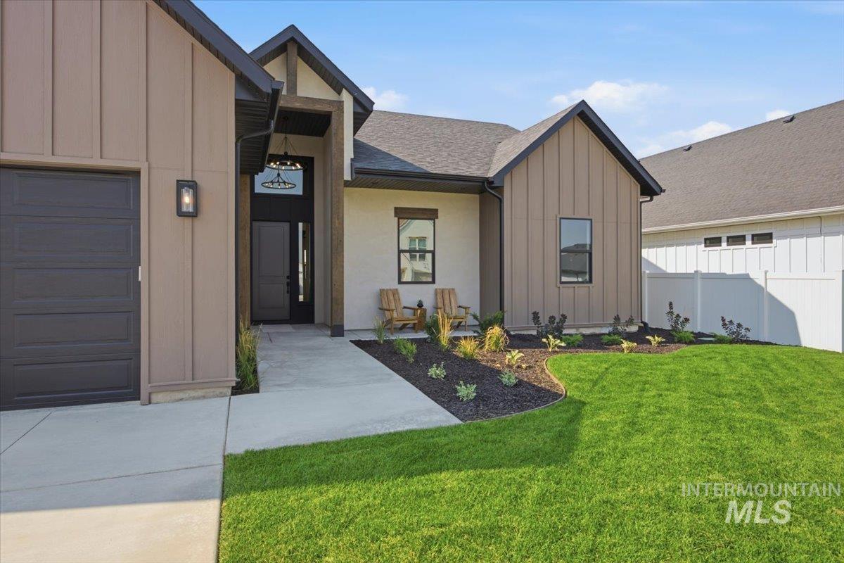 3068 Moonrise Road Twin Falls, ID 83301 - Photo 4 of 43 Open-concept living space featuring wood-finish flooring, recessed lighting, and a modern ceiling fan