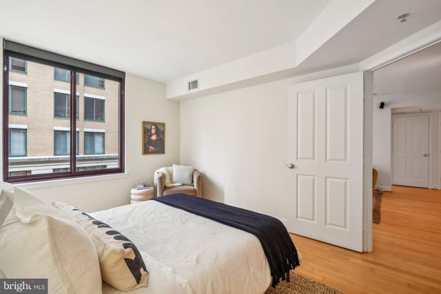 $677,000 | 1201 North Garfield Street, Unit 511, Arlington, VA 22201