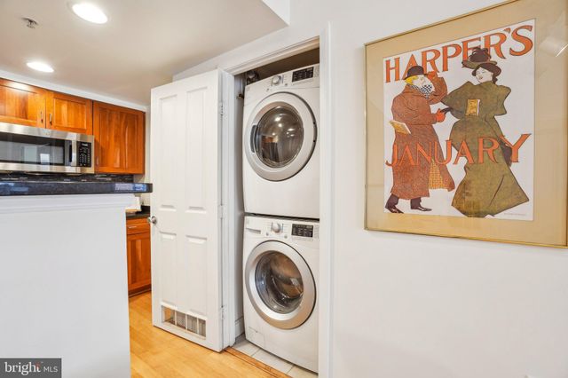 $677,000 | 1201 North Garfield Street, Unit 511, Arlington, VA 22201