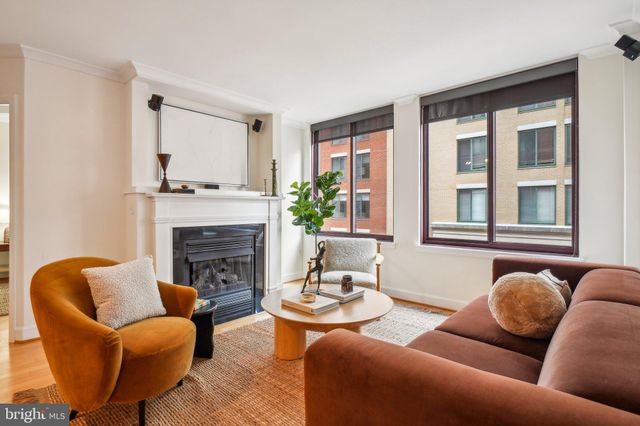 $677,000 | 1201 North Garfield Street, Unit 511, Arlington, VA 22201