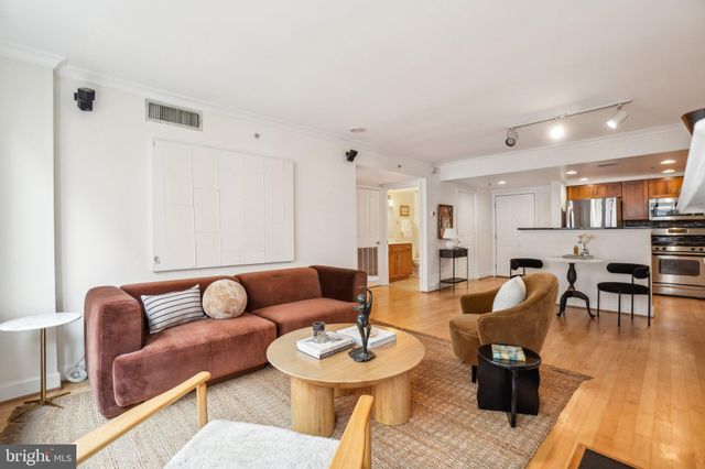 $677,000 | 1201 North Garfield Street, Unit 511, Arlington, VA 22201