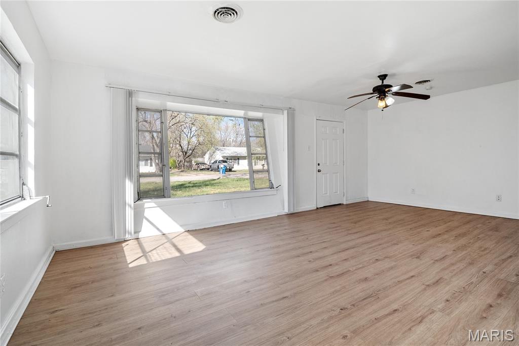 1238 Maple Avenue St. Louis, MO 63138 - Photo 5 of 24