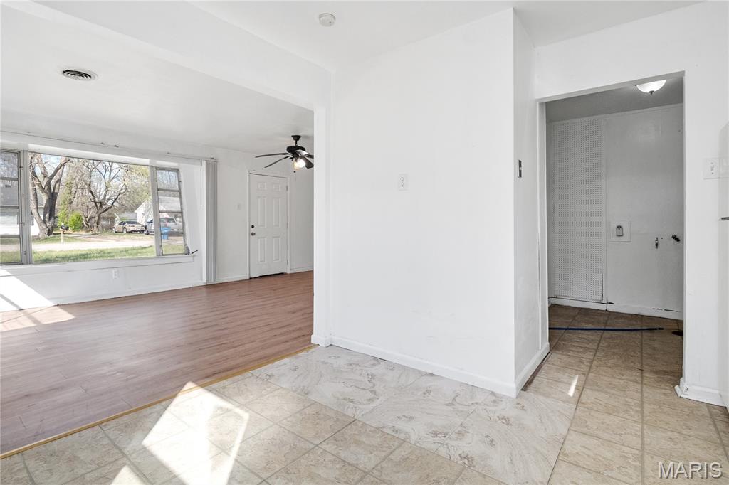 1238 Maple Avenue St. Louis, MO 63138 - Photo 10 of 24